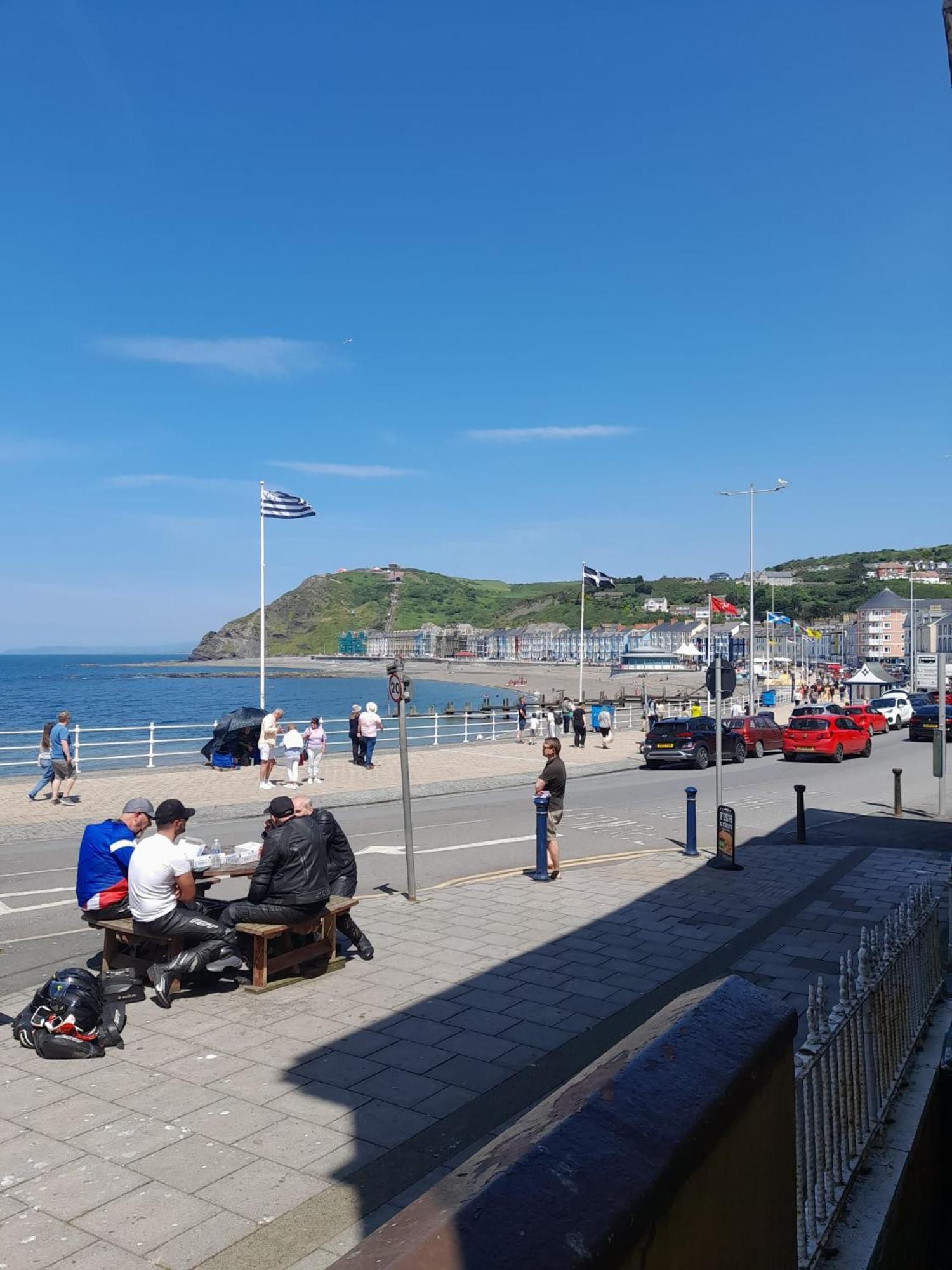 Harley'S Hotel Aberystwyth Exterior photo